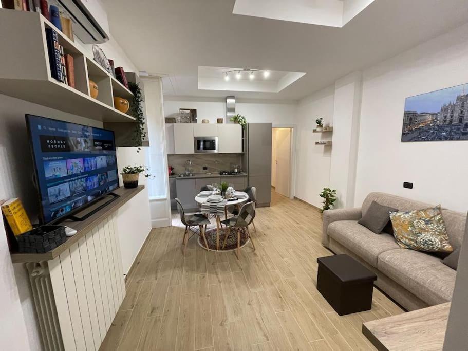 Nel Quartiere Bayres Suite Completamente Rinnovata Milão Exterior foto